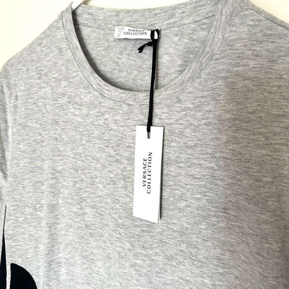 Versace t shirts - Picture 3 of 4